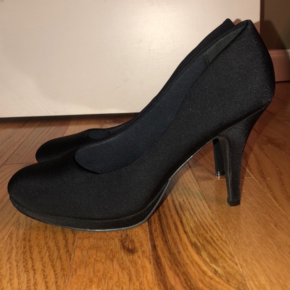 Chelsea Moreland Shoes - Heels